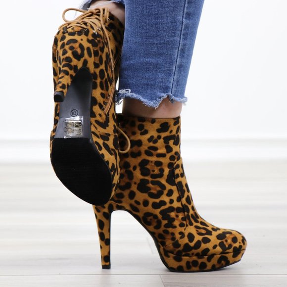Leopard Back Lace Suede Heeled Ankle platform Boot - Picture 2 of 12